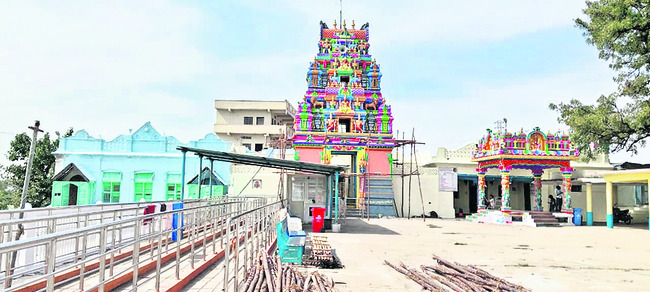 జాతర్ల సందడి 5