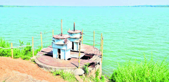 తమ్మిలేరు నుంచి రబీకి నీటి విడుదల 1