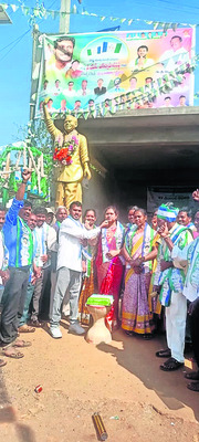 జన నీరాజనం.. జగన్మోహనం4