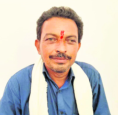 భక్తులు ఎక్కువ.. రైళ్లు తక్కువ1