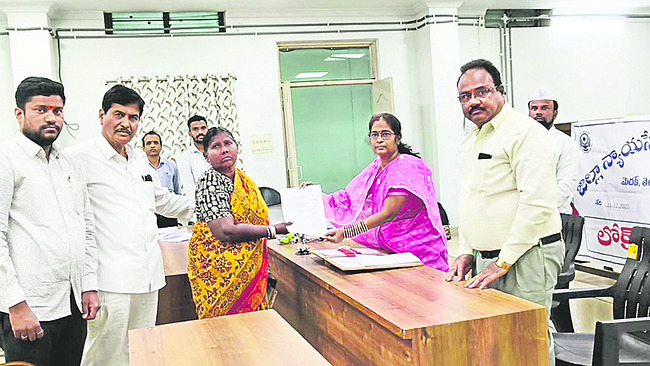 దుర్గమ్మా.. దీవించమ్మా 
2