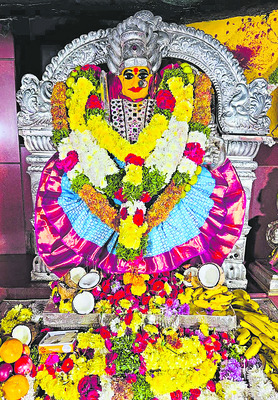 దుర్గమ్మా.. దీవించమ్మా 
4