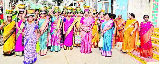 వైభవంగా బోనాల పండుగ  1