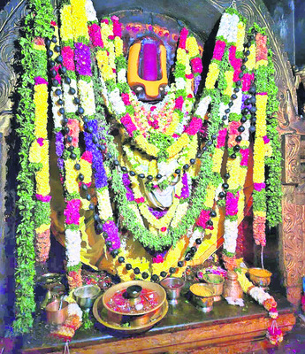 కిటకిటలాడిన హేమాచల క్షేత్రం1