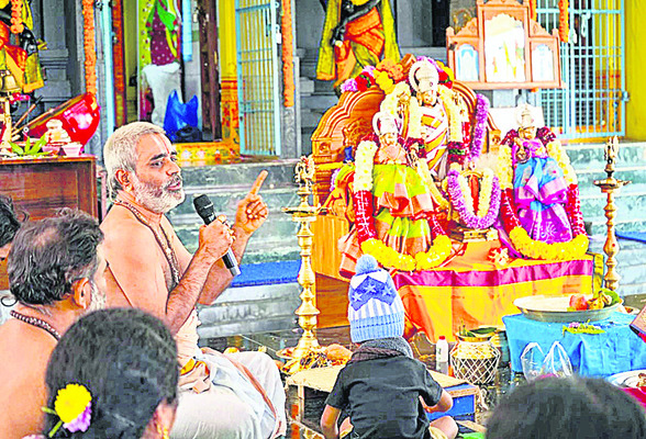 సెంచూరియన్‌ వర్సిటీలో విద్యావేంకటేశ్వర స్వామి బ్రహ్మోత్2