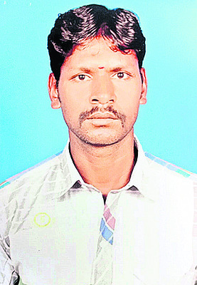 గుర్తు తెలియని వాహనం ఢీకొని వ్యక్తి మృతి 
2