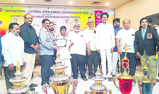 జాతీయ స్థాయి కరాటే పోటీలు ప్రారంభం 1