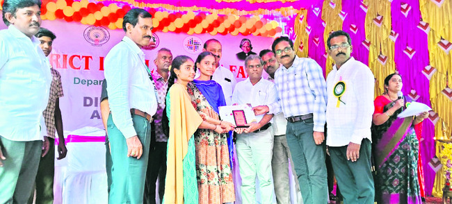 గుప్తనిధుల కోసం తవ్వకాలు2