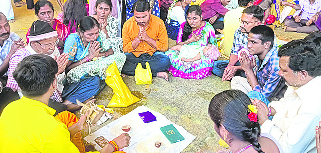 మల్లన్నకు పట్నాలు.. భక్తుల మొక్కులు 1