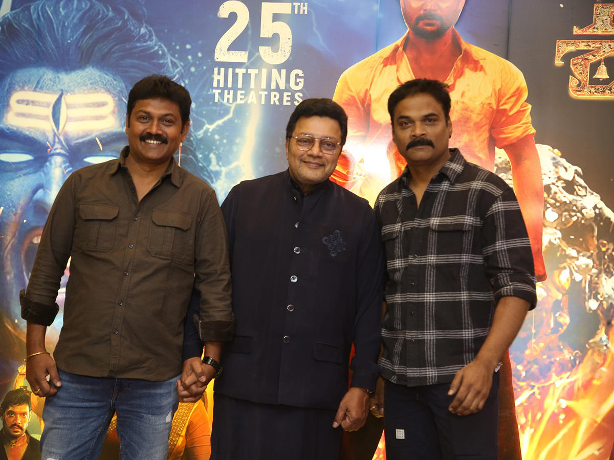 Aadi Sai Kumar : Shambhala Movie Pre Release Event Photos20