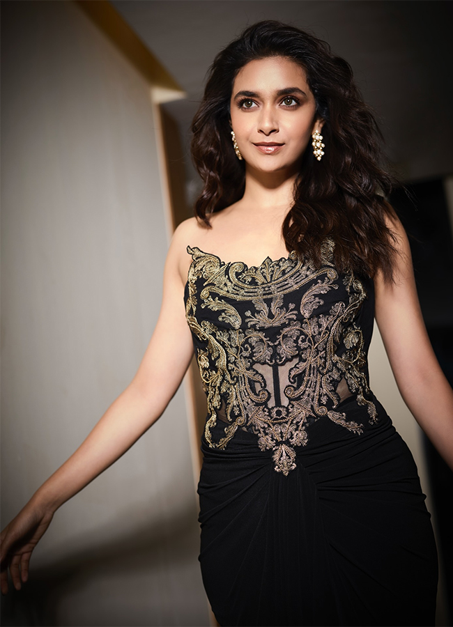 Actress Keerthy Suresh And Nani Wife Dance Viral Photos4