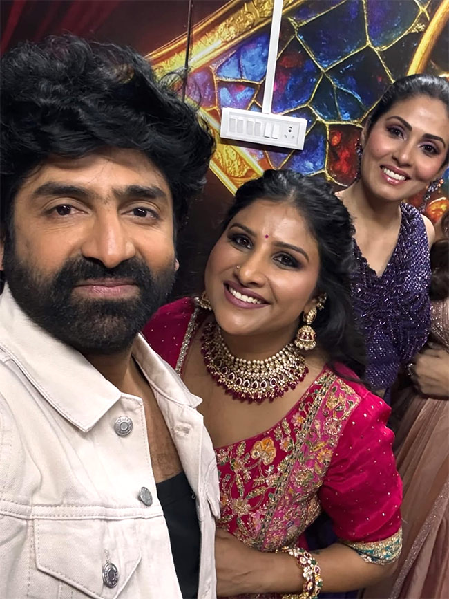 Bigg Boss 9 Telugu Winner Kalyan Padala HD Photos13