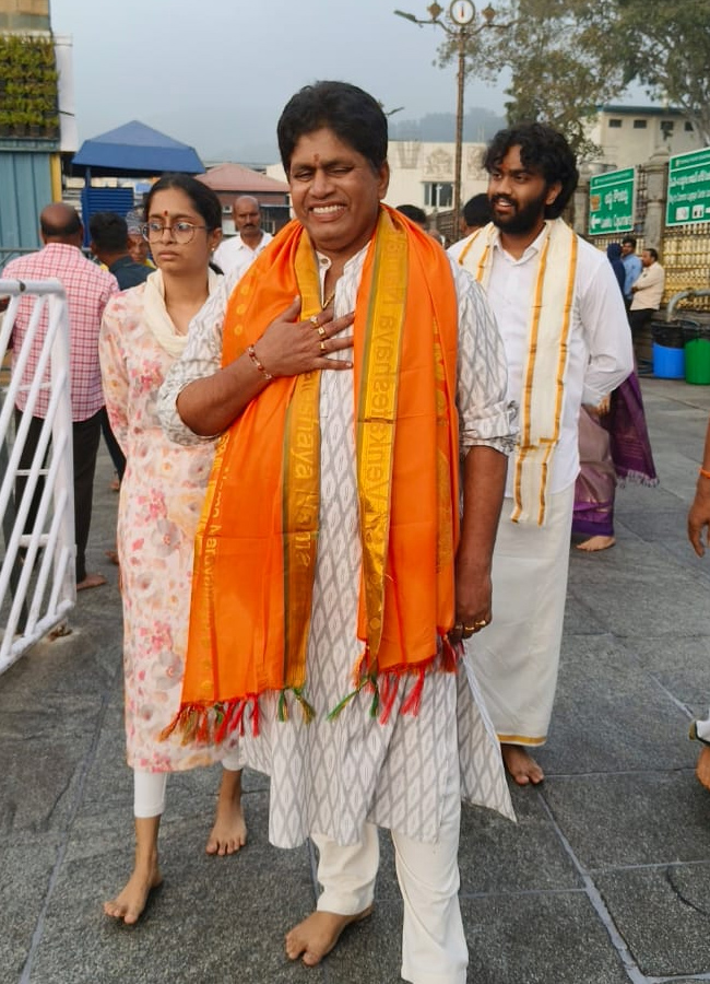 Roshan and comedian Raghu in the service of Lord Venkateswara at Tirumala (Photos)11