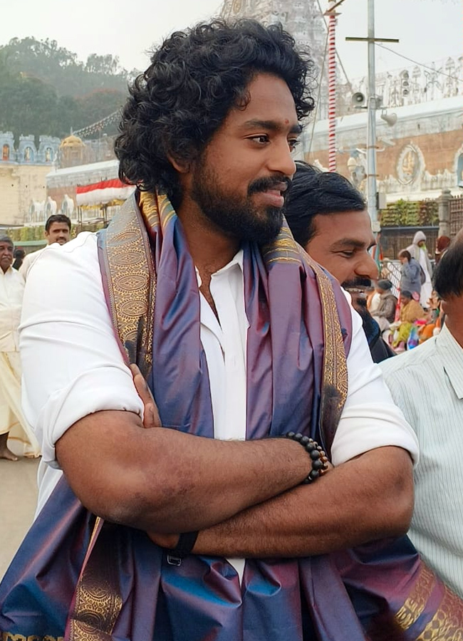 Roshan and comedian Raghu in the service of Lord Venkateswara at Tirumala (Photos)4