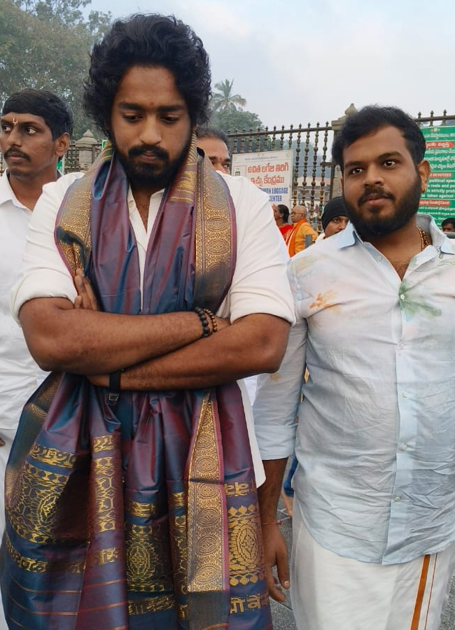 Roshan and comedian Raghu in the service of Lord Venkateswara at Tirumala (Photos)7