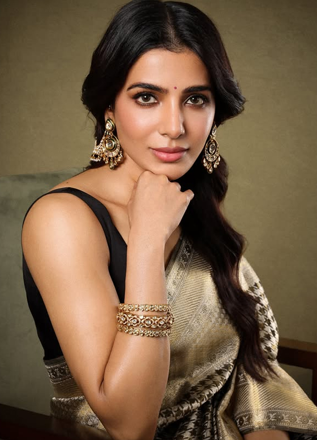 Samantha latest pictures in a saree goes viral2