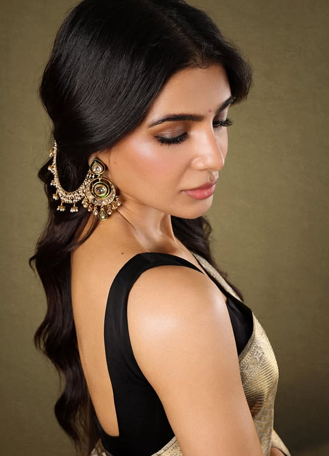Samantha latest pictures in a saree goes viral3