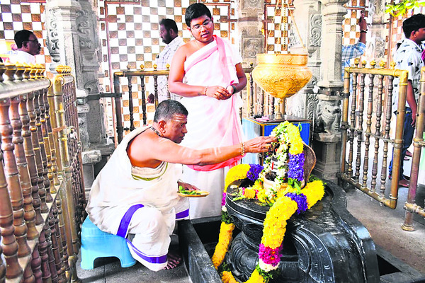 కనుల పండువగా ధనుర్మాసోత్సవాలు 1