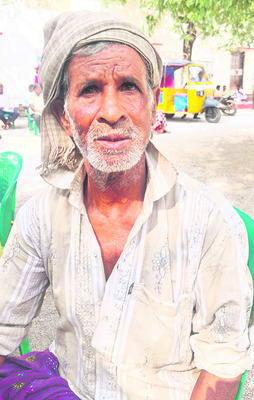 అభాగ్యులకు అందని పింఛన్‌ 1