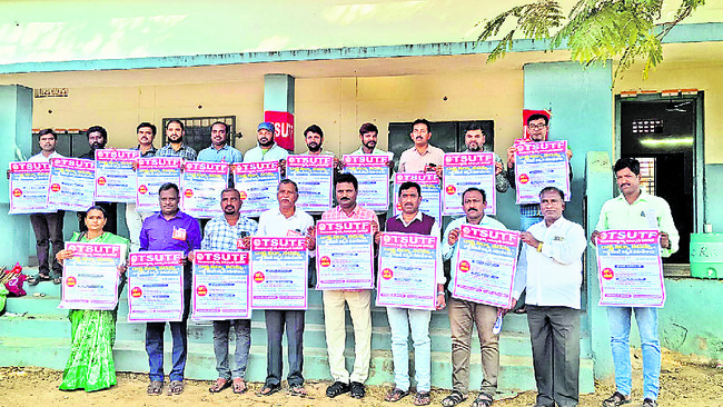 లైసెన్స్‌ రిజిస్ట్రేషన్‌ మేళా
1