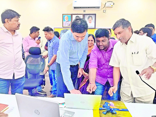 పేదల ఆశాజ్యోతి జగన్‌ 
1