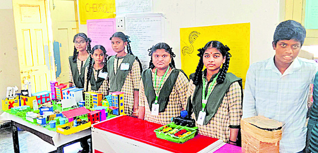 రైతన్నకు అండగా పంట కోసే యంత్రం 1