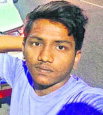 రోడ్డు ప్రమాదంలో యువకుడి మృతి 1