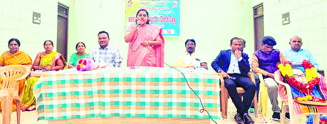 ‘పది’లో వంద శాతం ఉత్తీర్ణత సాధించాలి1