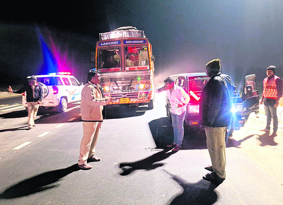 5న నీలకంఠేశ్వరుడి మహా రథోత్సవం 1