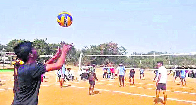 డ్రగ్స్‌ మూలాలను   పెకిలించాలి
1