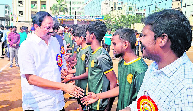 నిరంతర సాధనతోనే క్రీడల్లో రాణింపు 1