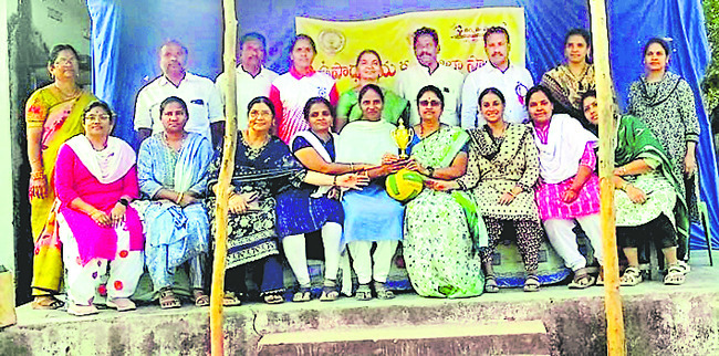 సుబ్బారాయుడి సేవలో.. 1