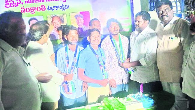 వైఎస్సార్‌సీపీలోకి భారీగా చేరికలు 2