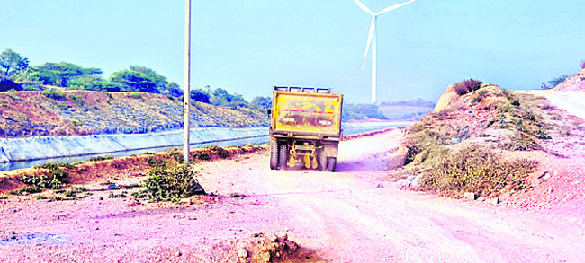 తవ్వుకున్నోళ్లకు తవ్వుకున్నంత 1