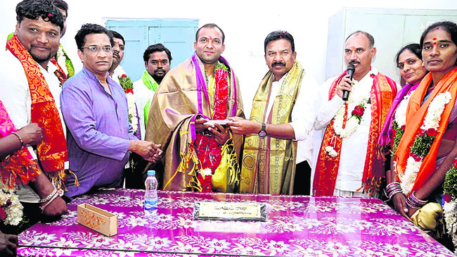 పల్లెవించిన యువరాగం2