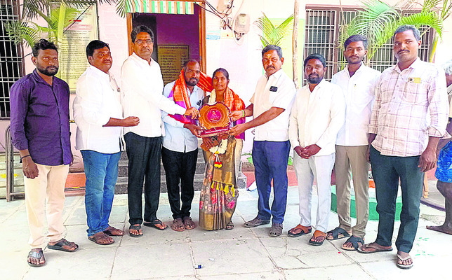 ఎగువమా‘నీటి’ విడుదల
3