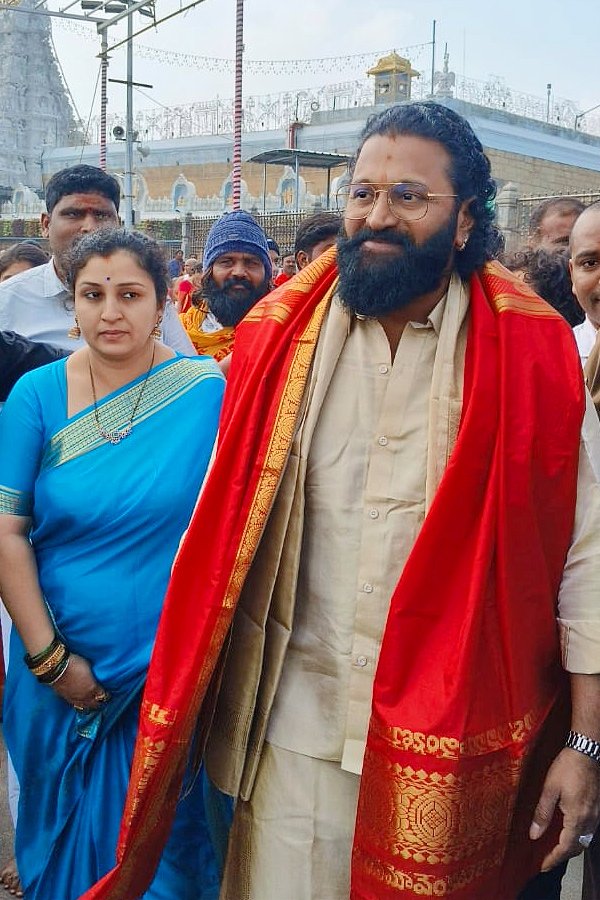 Rishab Shetty visited the Tirumala Sri Vari Temple Photos16