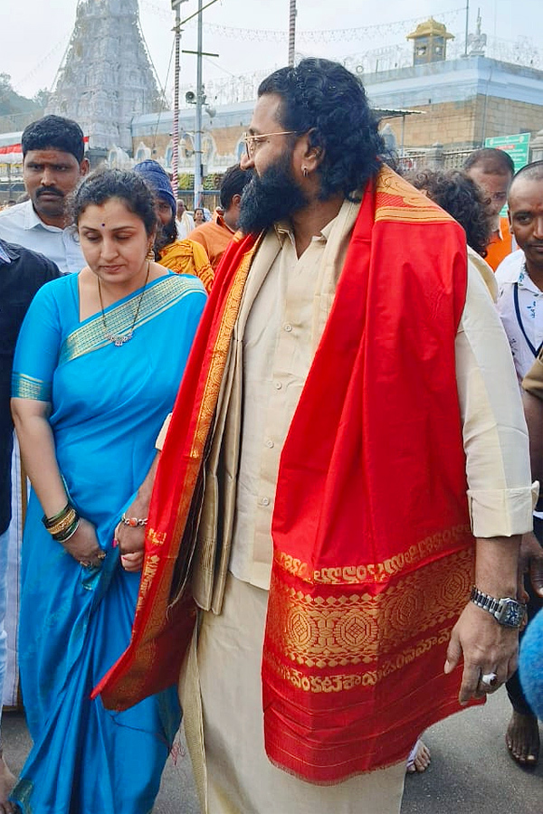 Rishab Shetty visited the Tirumala Sri Vari Temple Photos17