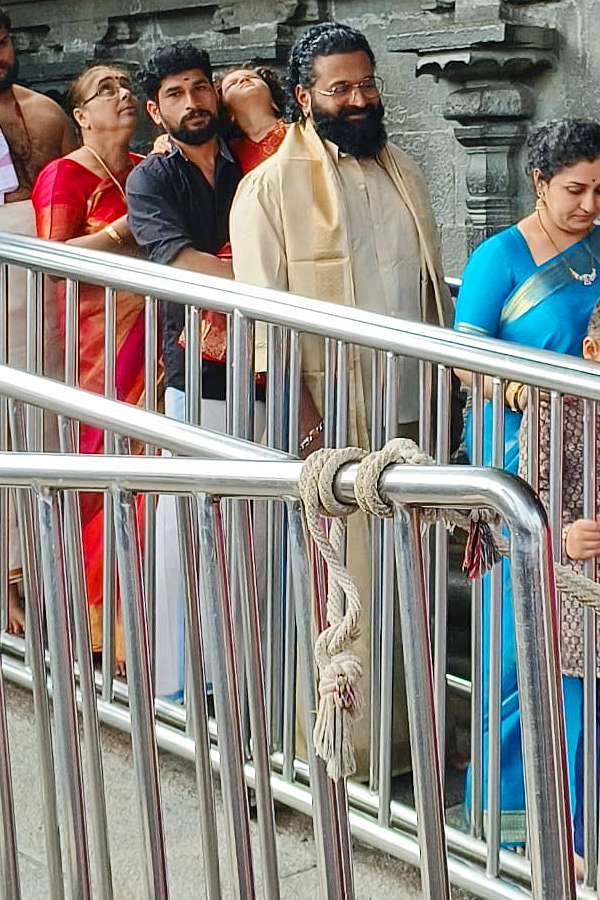 Rishab Shetty visited the Tirumala Sri Vari Temple Photos15
