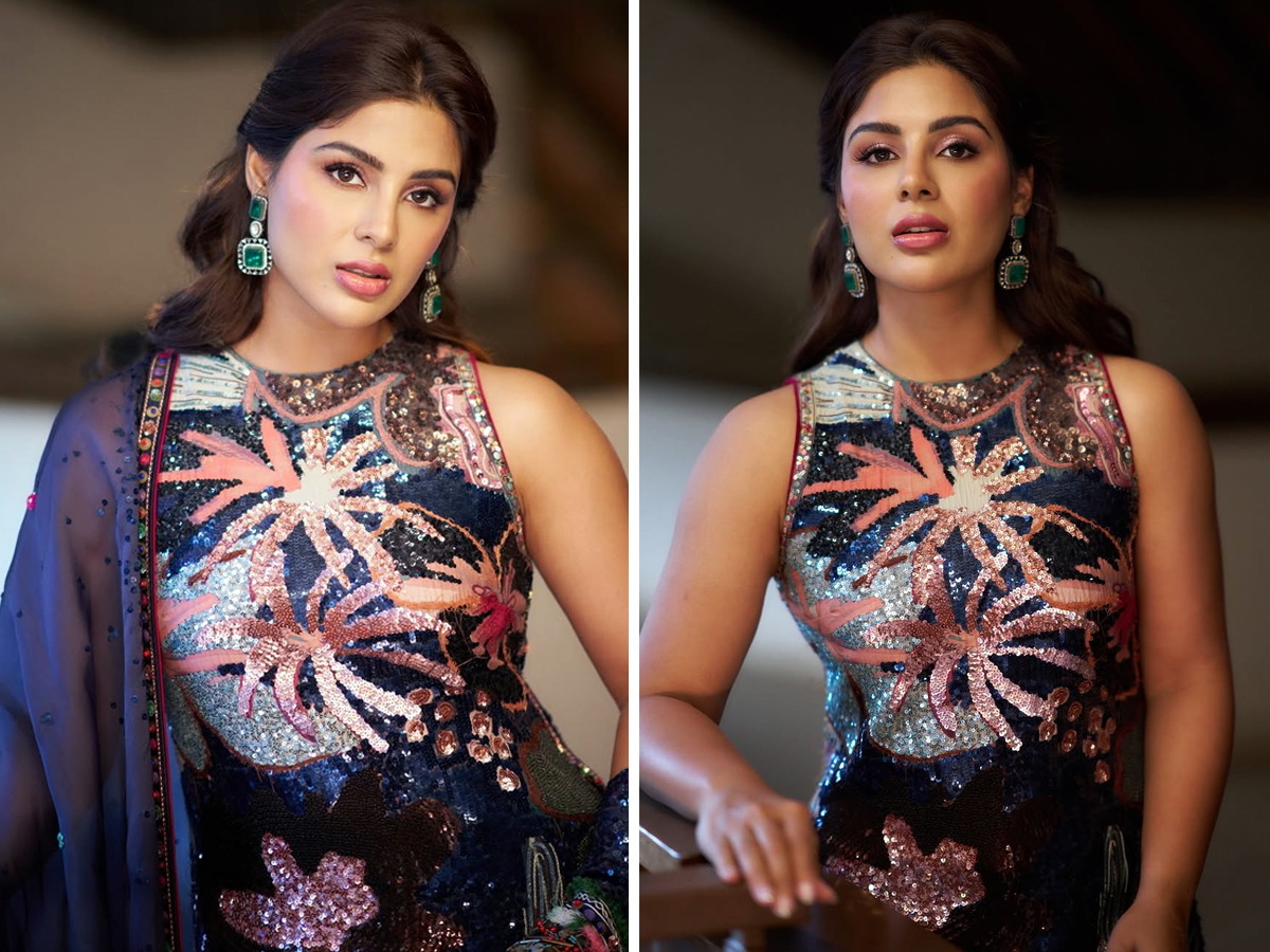 Samyuktha looks stunning in a floral dress (photos)1