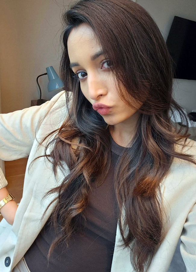 KGF movie beauty Srinidhi Shetty shared photos with memories of 2025 (Photos)11