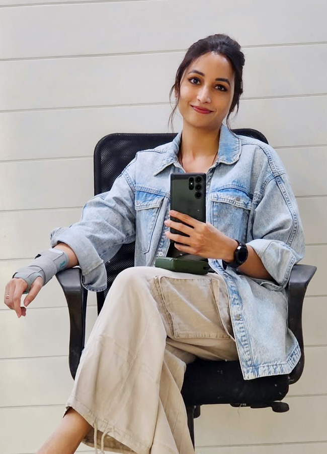 KGF movie beauty Srinidhi Shetty shared photos with memories of 2025 (Photos)17