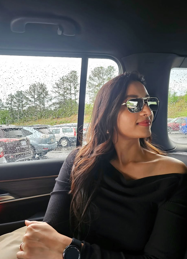 KGF movie beauty Srinidhi Shetty shared photos with memories of 2025 (Photos)8