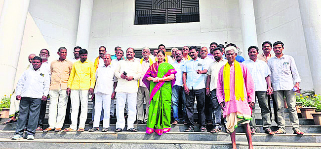 పాలకొండలో మైనింగ్‌ దందా 1