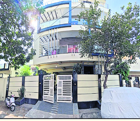 సర్కారీ ఇంజనీరు వద్ద ఆస్తుల గుట్ట 1