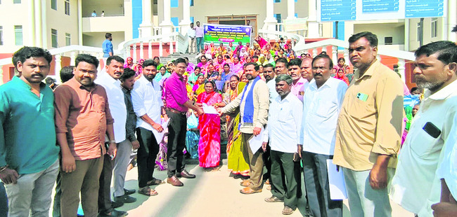 బొగ్గు చోరీ బాధ్యులపై   క్రిమినల్‌ కేసు వేయాలి  1