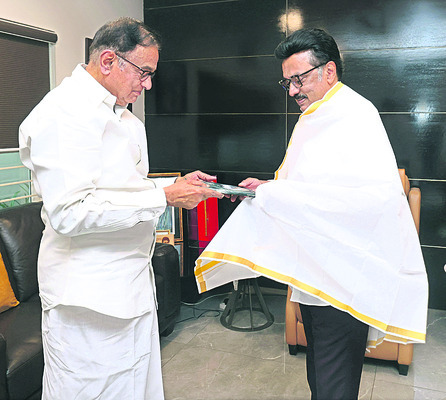 స్టాలిన్‌తో చిదంబరం భేటీ1