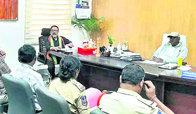 డ్రగ్స్‌ను నియంత్రించాలి 
1