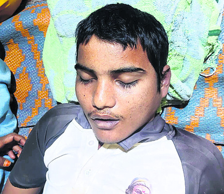 అనారోగ్య సమస్యలతో  ఇంటర్‌ విద్యార్థి ఆత్మహత్య
2