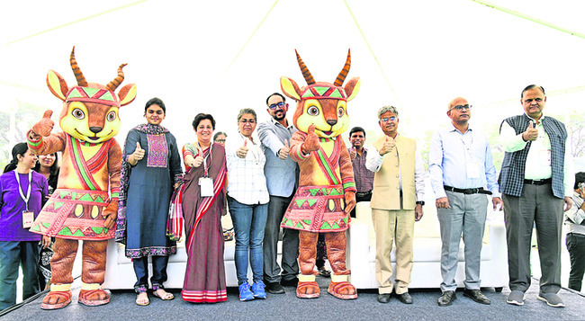 అట్టహాసంగా పీసా మహోత్సవ్‌ 1